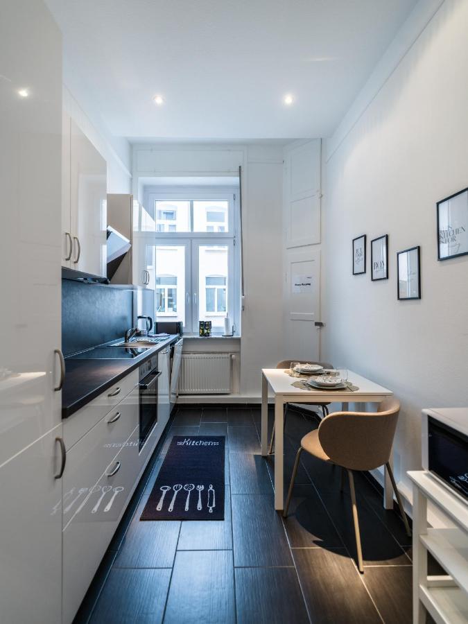 Hochwertige Altbauwohnung Im Modernen Stil In Wiesbaden - Kueche - Terrasse - Wlan - Zentral Exteriér fotografie